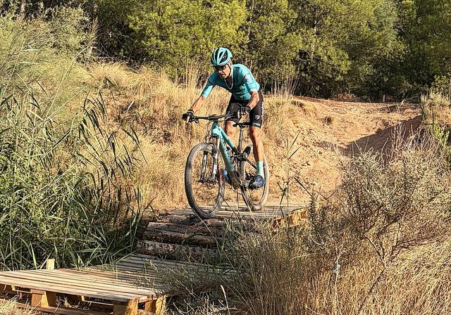 Un ciclista prueba el nuevo Circuito La Molineta de Alfaro